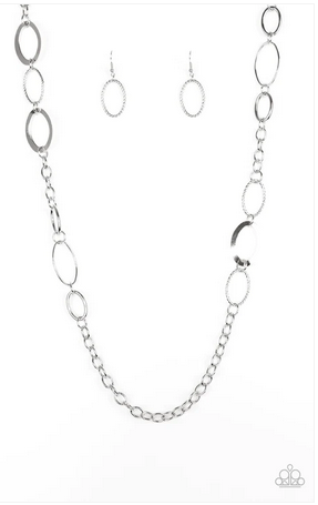 Chain Cadence Silver Necklace