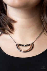 Artifical Arches Black Necklace