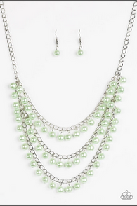 Chicly Classic Green Necklace