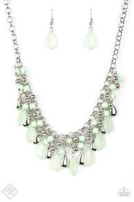Diva Attitude Green Necklace and Bracelet Set