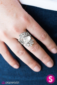 Glamor Garden White Ring