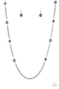 Showroom Shimmer Black Necklace